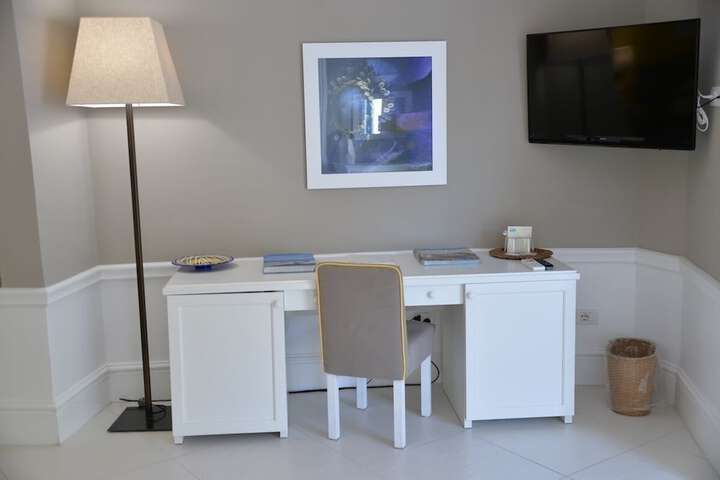 Room 20 of 143
