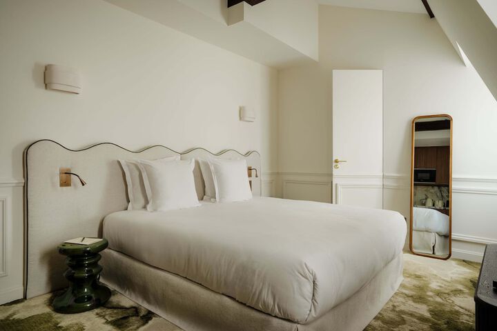 Room 21 of 62