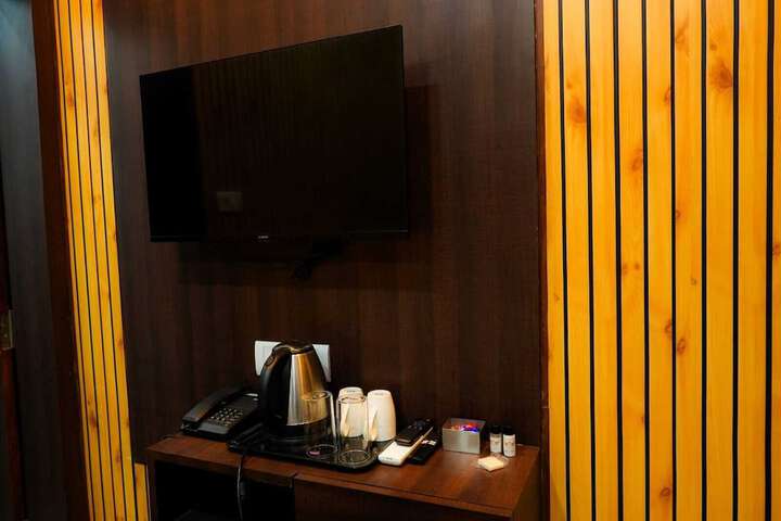 Room 21 of 48
