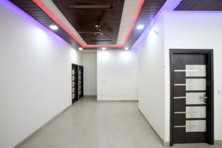 Ballroom/Hall 6 of 25