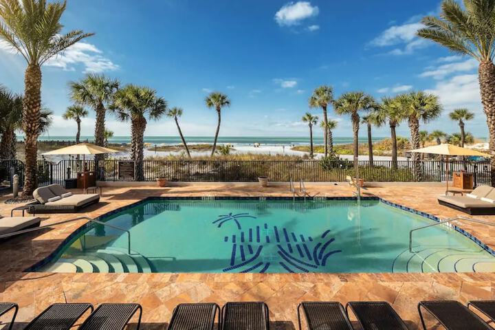 Pools & Facilities