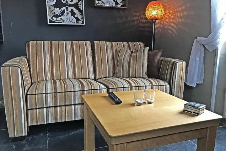 Room 3 of 7