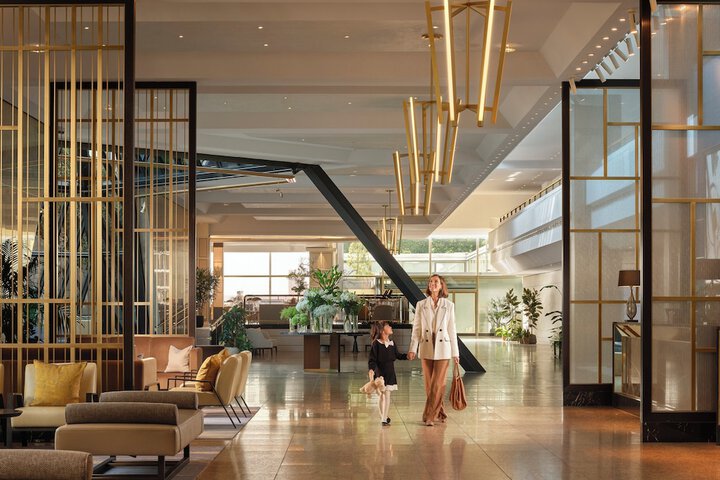 Entrance & Lobby