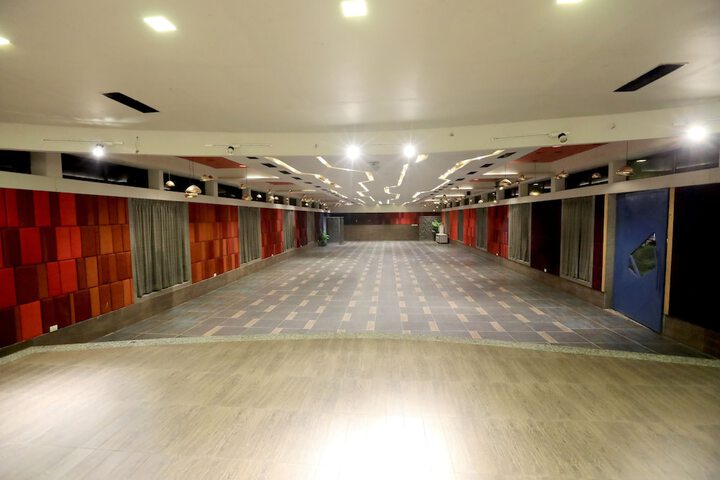 Ballroom/Hall 56 of 74