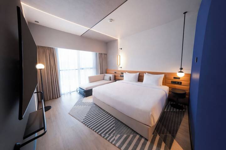 Room 7 of 40
