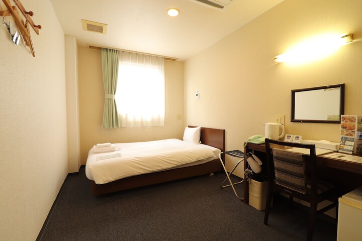 Room 12 of 49