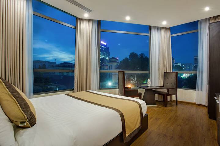 Room 30 of 46