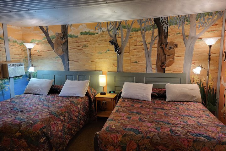 Room 4 of 12