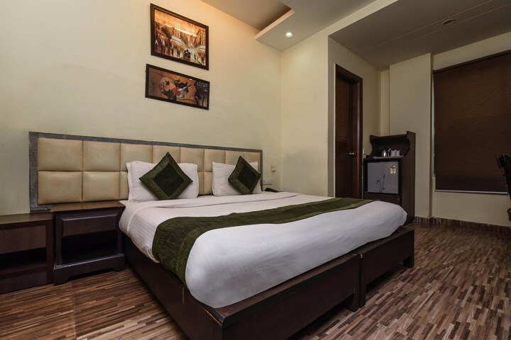Room 6 of 22