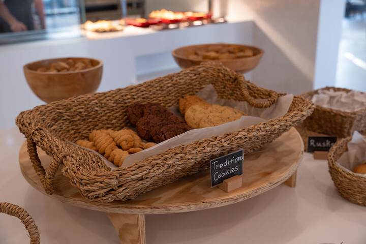 Breakfast/Coffee Service 110 of 140