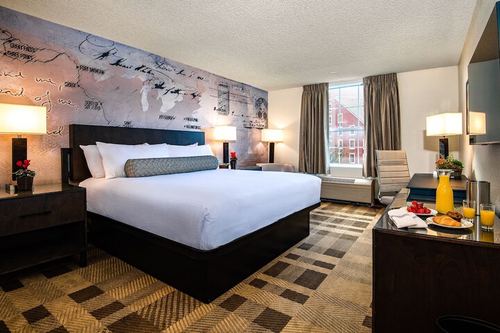 Room 4 of 23
