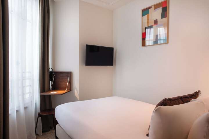 Room 4 of 81
