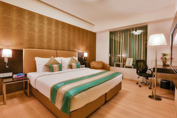 Room 8 of 38