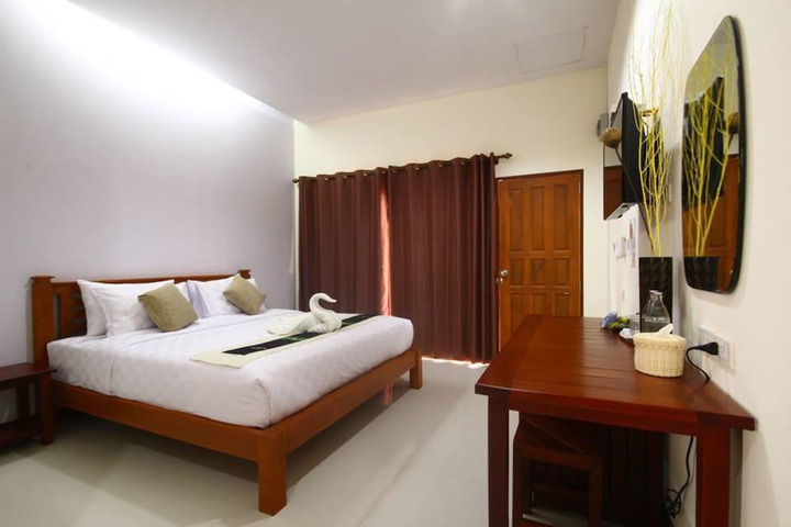 Room 5 of 28