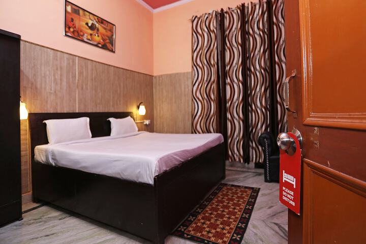 Room 16 of 22