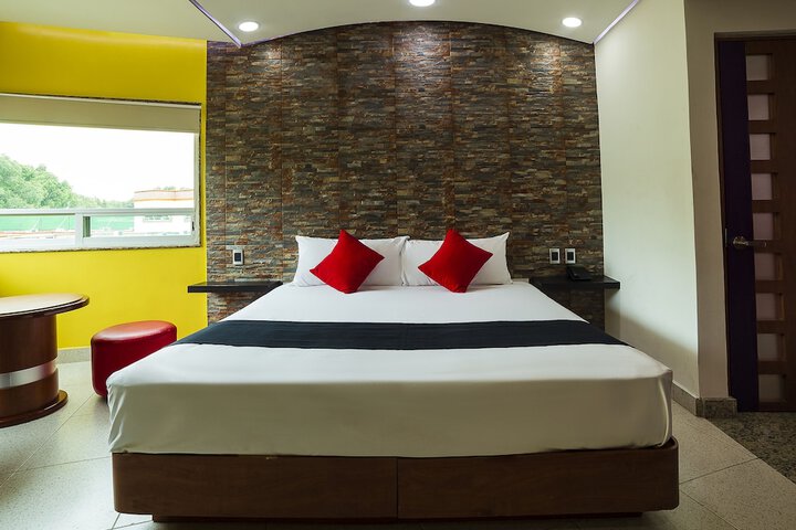Room 8 of 62