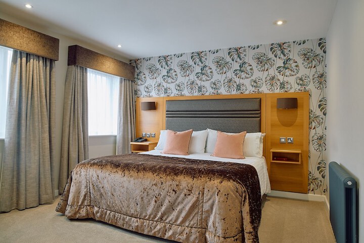 Room 42 of 79