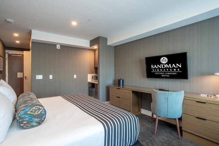 Room 34 of 61