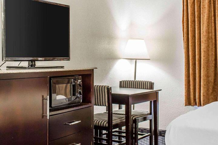 2 Double Beds (7 of 10)