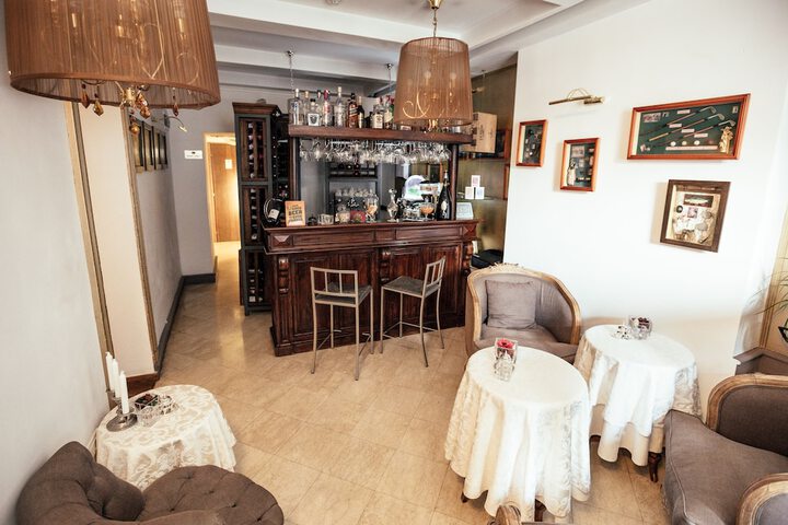 Lounge 115 of 142