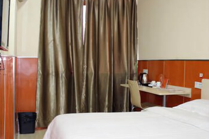 Room 7 of 7