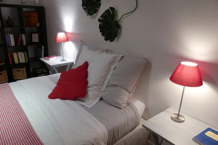 Room 4 of 13
