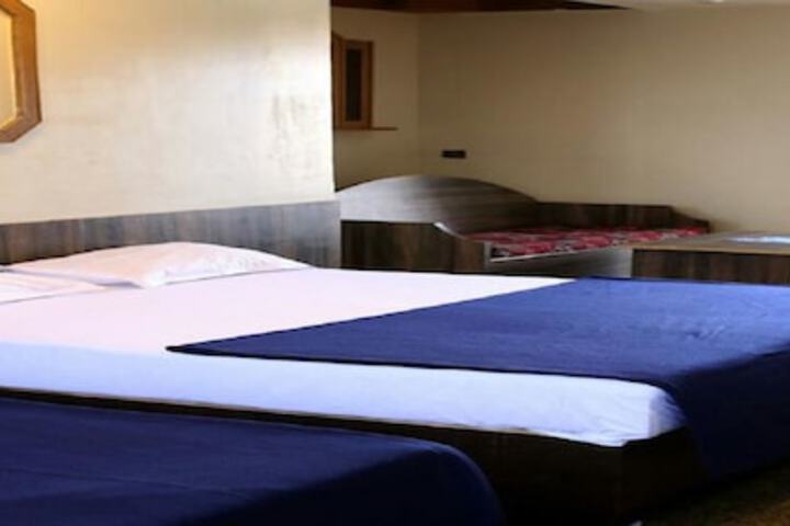 Room 3 of 11