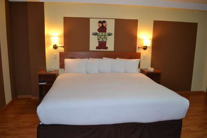 Room 6 of 45