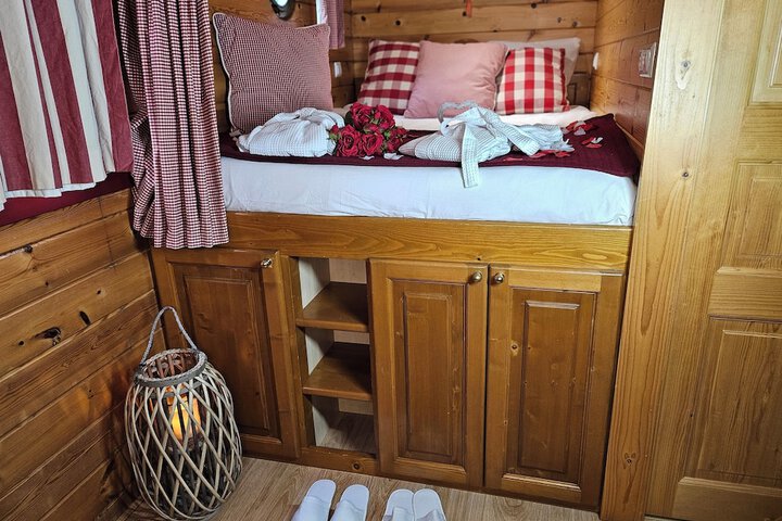 Room 5 of 23