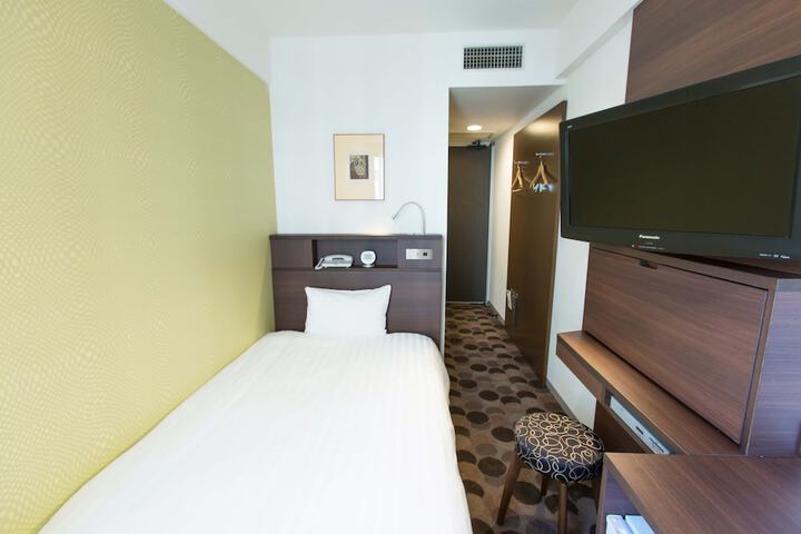 Room 17 of 51