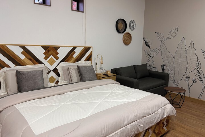 Room 3 of 27