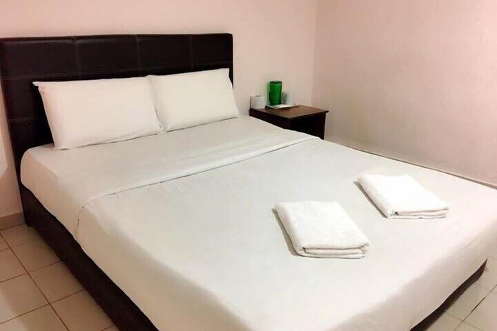 Room 20 of 37