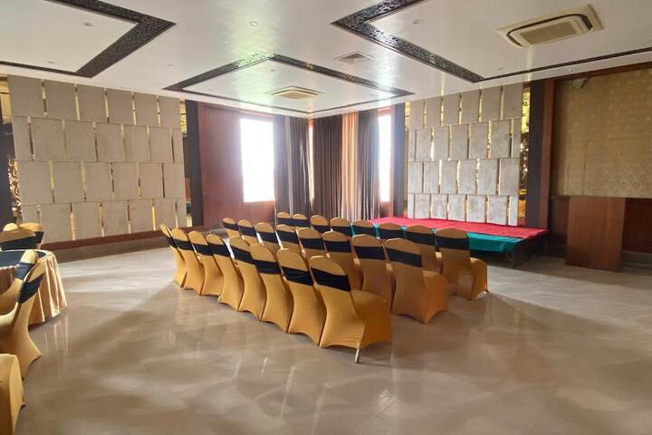 Business Center 61 of 62