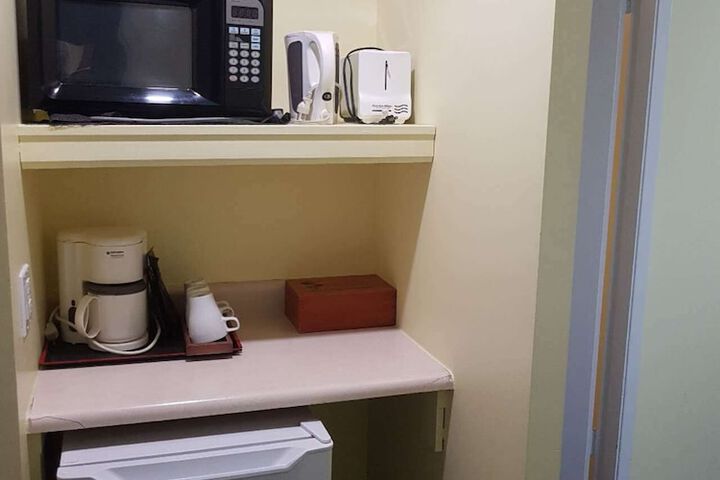 Room 17 of 61