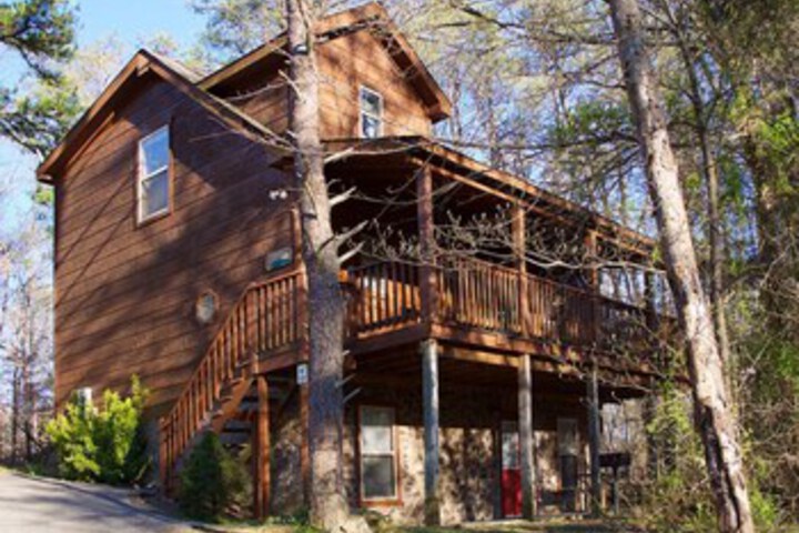 Image of Gatlinburg / Pigeon Forge area - Beautiful Secluded Luxury Cabin Hidden Paradise