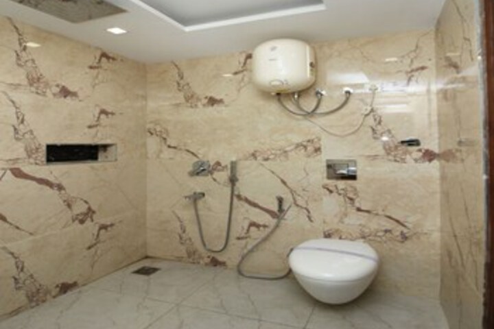 Room 8 of 23