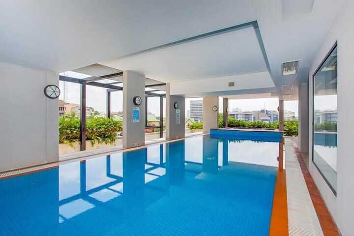 Pools & Facilities