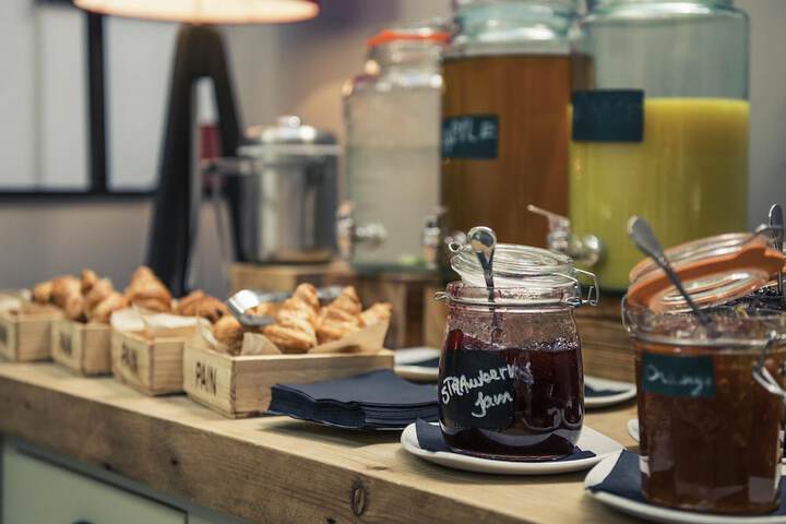 Breakfast/Coffee Service 45 of 88