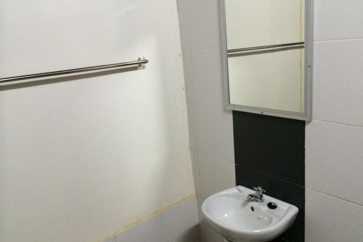 Room 17 of 19