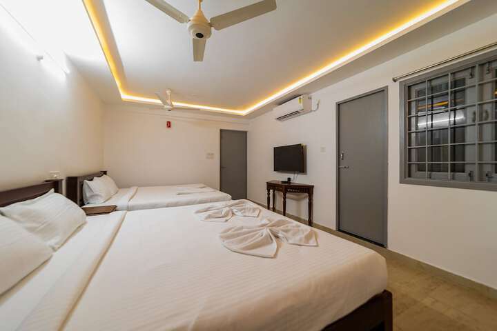 Room 16 of 39