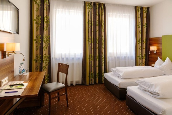 Room 7 of 21