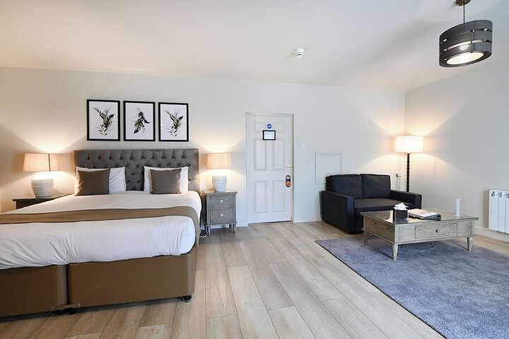 Room 12 of 49