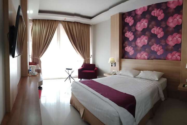 Room 11 of 20