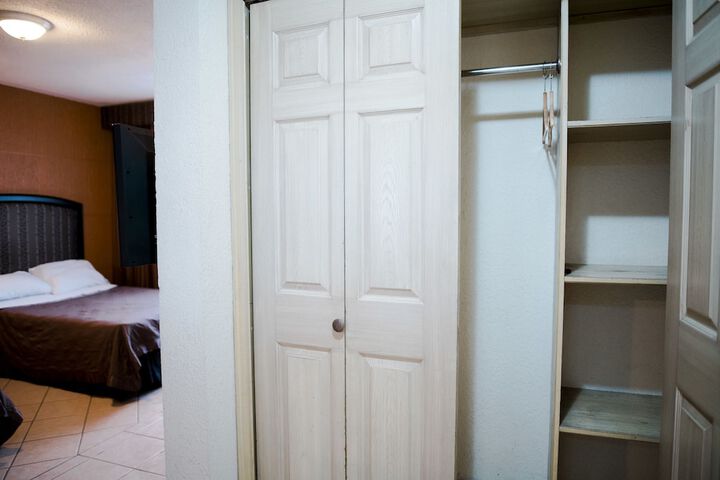 Room 18 of 73