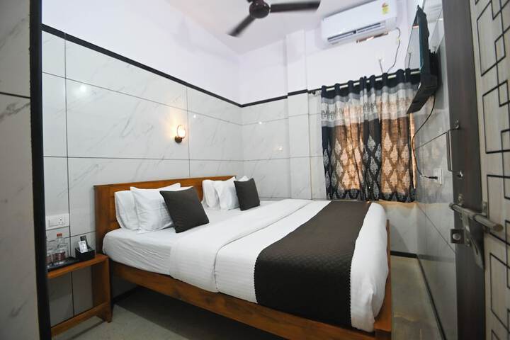 Room 14 of 51