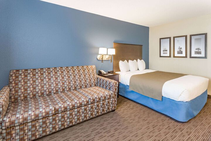 2 Queen Beds (13 of 13)