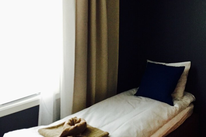Room 10 of 22