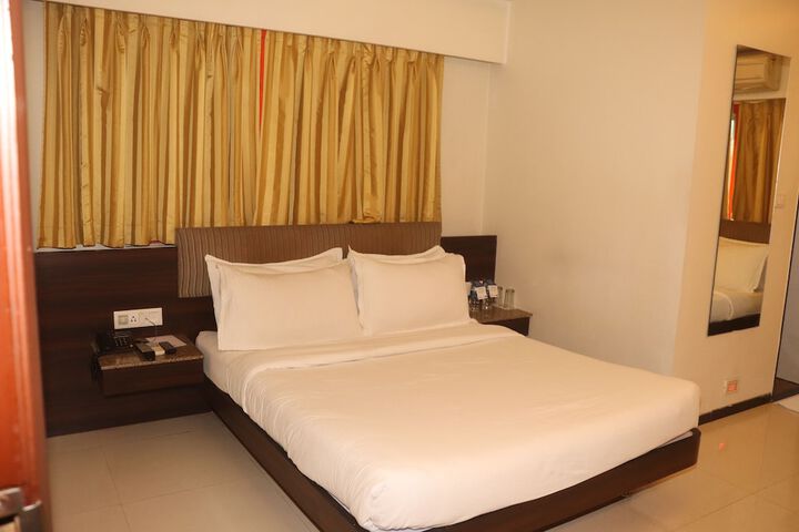 Room 15 of 54