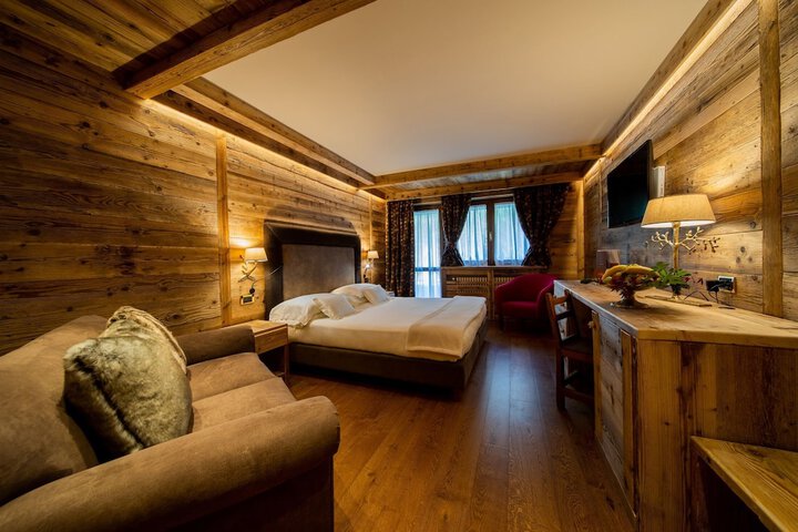 Room 65 of 172