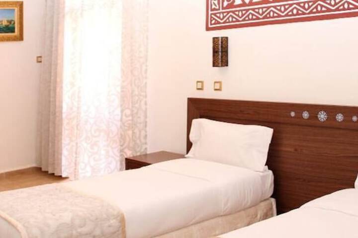 Room 8 of 32